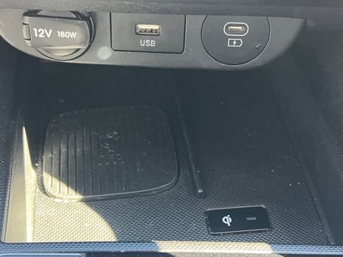 Certified 2024 Hyundai Elantra Limited image 35