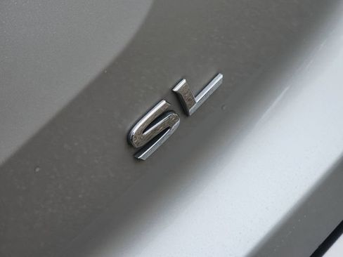 Used 2023 Nissan Pathfinder SL FWD image 11