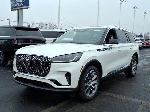 New 2026 Lincoln Aviator Reserve w/ Luxury Package image 3