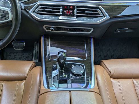 Used 2021 BMW X5 xDrive40i w/ M Sport Package image 18