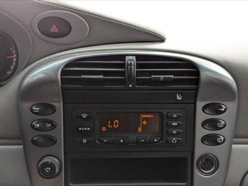 Used 2003 Porsche 911 Turbo image 24