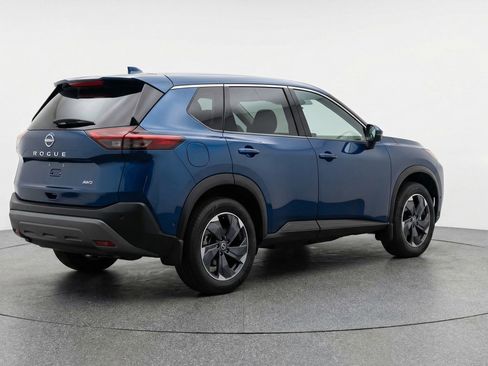 Used 2025 Nissan Rogue SV image 9