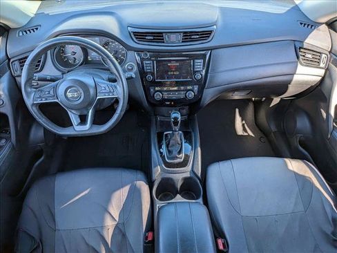 Used 2018 Nissan Rogue SV FWD image 16