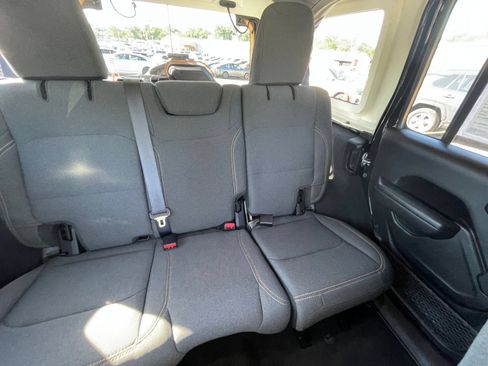 Used 2025 Jeep Wrangler Unlimited Sport AWD/4WD image 36