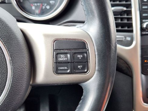 Used 2013 Jeep Grand Cherokee Laredo AWD/4WD image 32