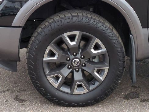 Used 2021 Nissan Titan Platinum Reserve w/ Moonroof Package image 13