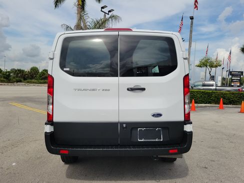 Used 2025 Ford Transit 250 Low Roof w/ Exterior Upgrade Package RWD image 6