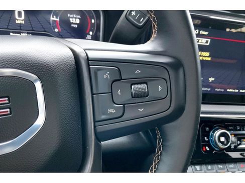 Used 2024 GMC Sierra 2500 AT4 w/ Technology Package image 21