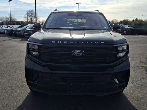 Used 2025 Ford Expedition Active image 2