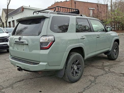 Used 2022 Toyota 4Runner Trail Special Edition AWD/4WD image 7