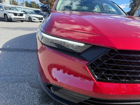 New 2025 Honda Accord SE image 24