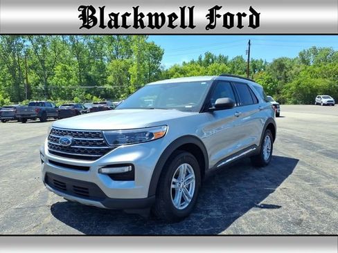 Used 2024 Ford Explorer XLT w/ Equipment Group 202A AWD/4WD image 1