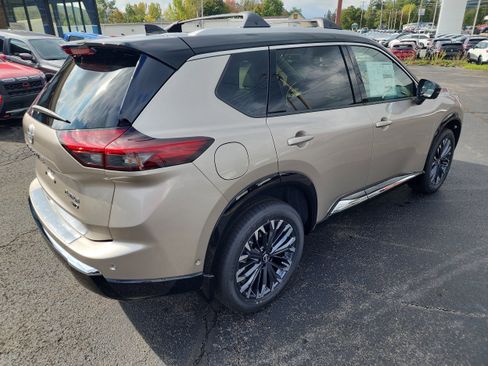 New 2026 Nissan Rogue Platinum w/ Platinum Premium Package image 8