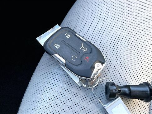 Used 2021 GMC Terrain SLT image 11