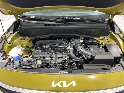 Used 2024 Kia Seltos SX w/ SX Sunroof Package image 18