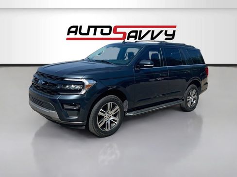 Used 2022 Ford Expedition XLT RWD image 3