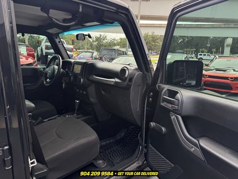 Used 2018 Jeep Wrangler Unlimited Sport AWD/4WD image 33