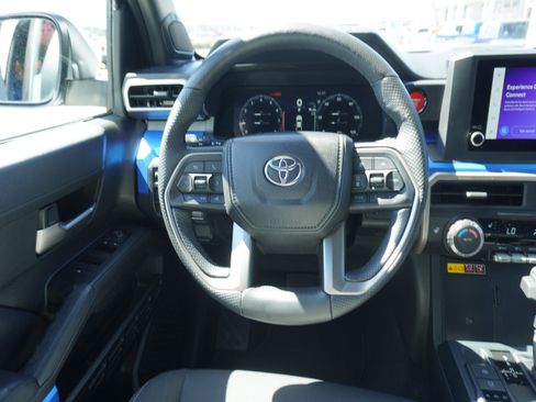 Used 2025 Toyota Tacoma TRD Off-Road w/ TRD Off Road Upgrade Package AWD/4WD image 15