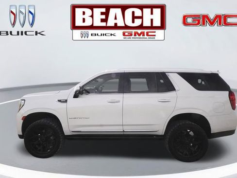 Used 2022 GMC Yukon Denali w/ Denali Premium Package RWD image 6