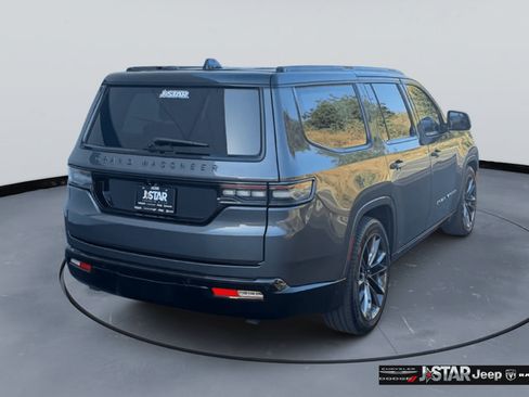 Used 2025 Jeep Grand Wagoneer Series III w/ Rear Seat Video Group 1 AWD/4WD image 5