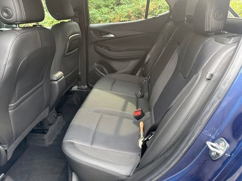Used 2022 Buick Encore GX Select FWD image 12