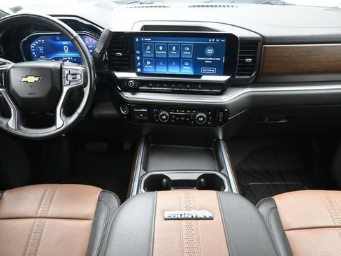 Used 2024 Chevrolet Silverado 2500 High Country w/ High Country Premium Package AWD/4WD image 22
