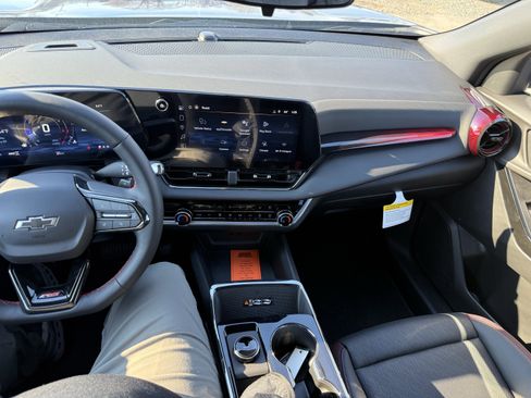 New 2026 Chevrolet Equinox RS w/ Convenience Package III image 13