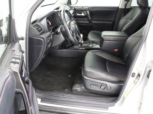 Used 2023 Toyota 4Runner TRD Off-Road Premium w/ Moonroof Package AWD/4WD image 14