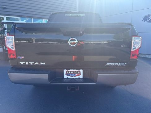 Used 2017 Nissan Titan PRO-4X AWD/4WD image 5