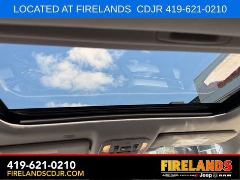 Used 2022 Toyota Highlander Limited AWD/4WD image 5