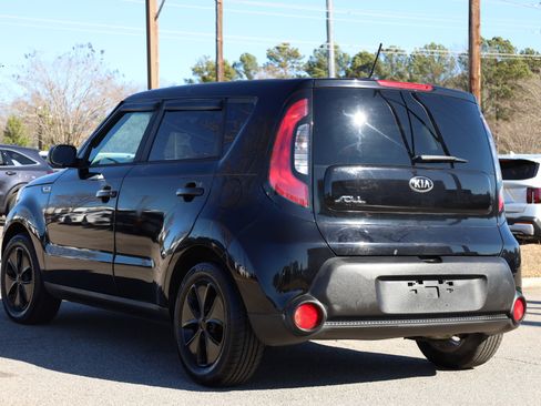 Used 2016 Kia Soul image 2