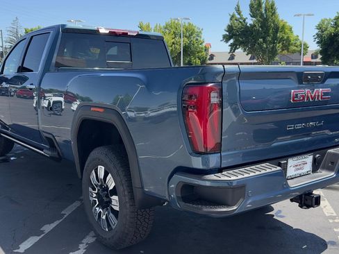 New 2026 GMC Sierra 3500 Denali w/ Denali Reserve Package AWD/4WD image 6