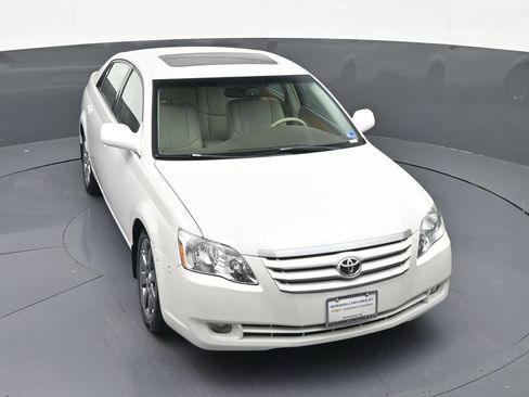 Used 2005 Toyota Avalon XLS FWD image 26