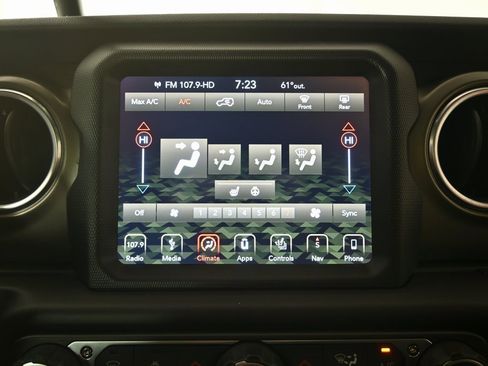 Used 2018 Jeep Wrangler Unlimited Rubicon w/ Dual Top Group image 29