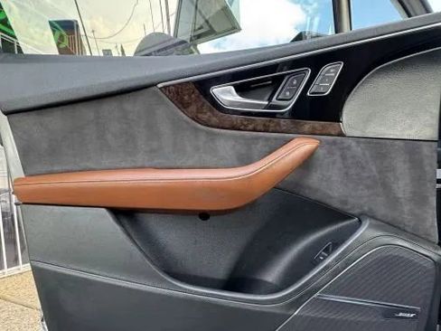 Used 2018 Audi Q7 3.0T Prestige image 19