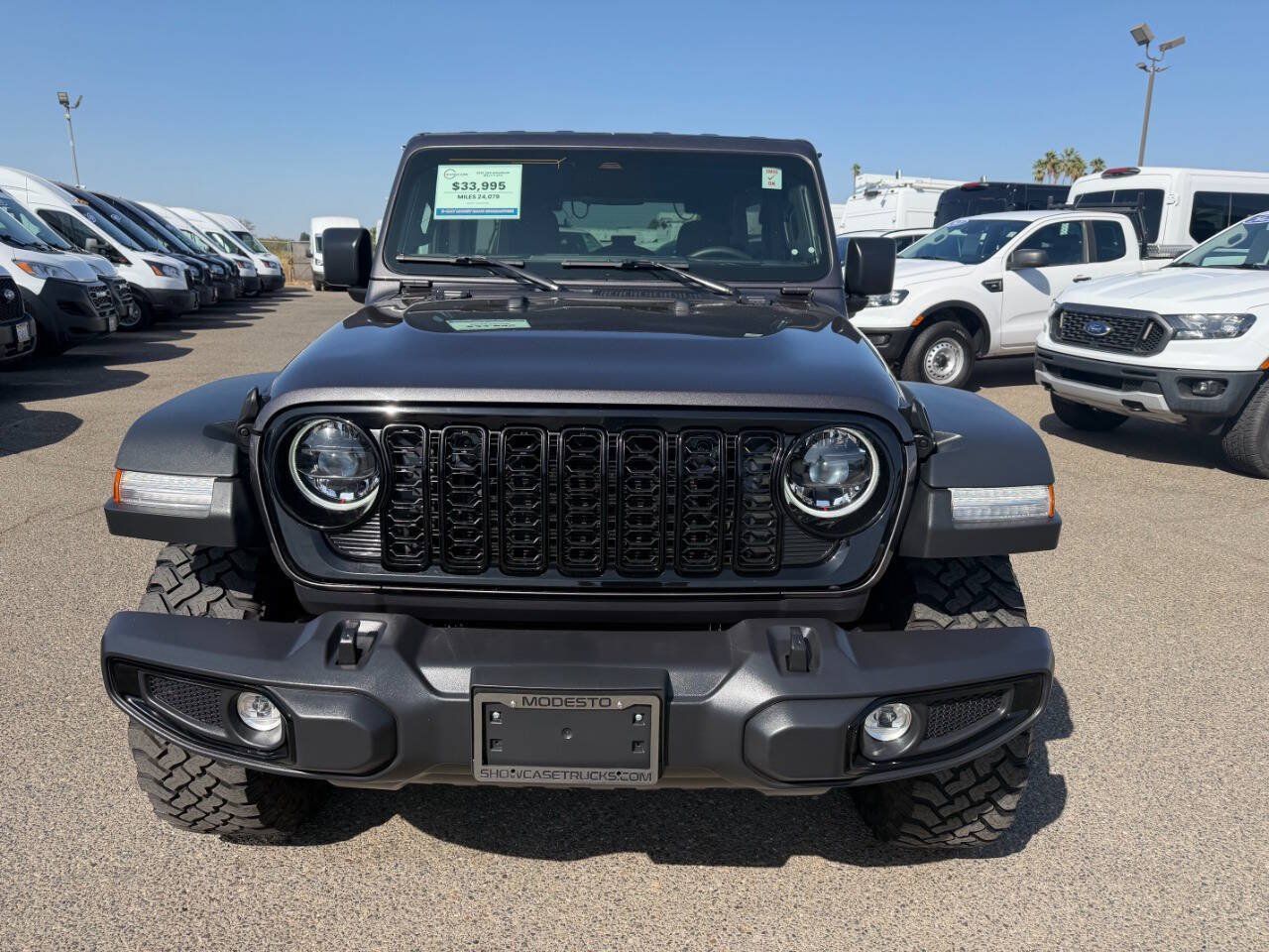 Used 2025 Jeep Wrangler Unlimited Sport AWD/4WD image 3