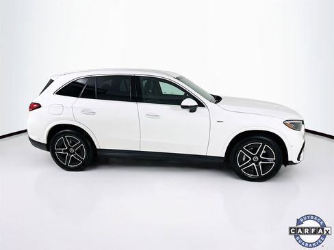 Used 2025 Mercedes-Benz GLC 350e 4MATIC image 9