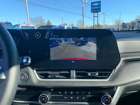 New 2025 Chevrolet Equinox LT w/ Midnight Edition image 28