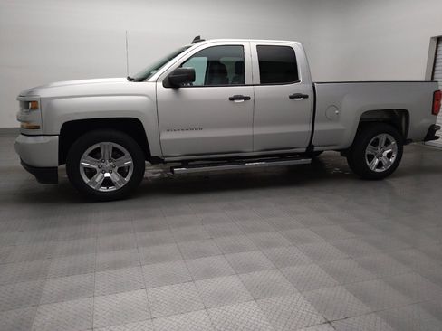Used 2018 Chevrolet Silverado 1500 Custom w/ Custom Value Package image 2