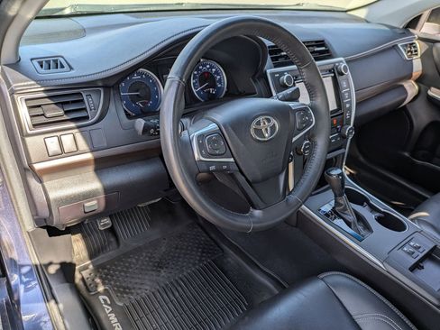 Used 2017 Toyota Camry XLE image 8