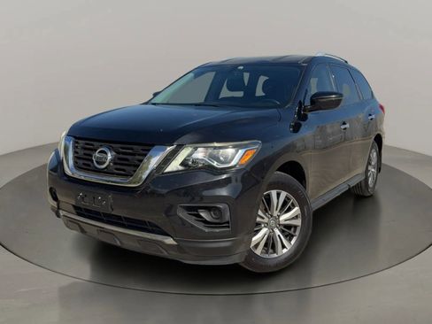 Used 2019 Nissan Pathfinder S image 1