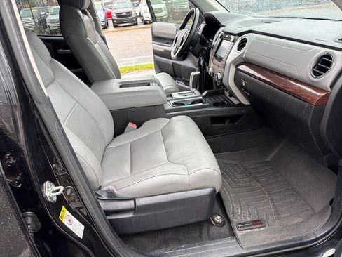 Used 2014 Toyota Tundra Limited w/ Limited Premium Package AWD/4WD image 44