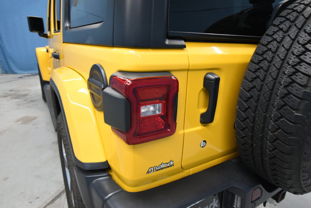 Used 2020 Jeep Wrangler Unlimited Sahara AWD/4WD image 39
