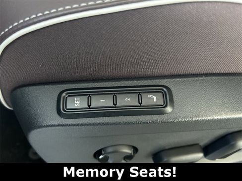 New 2025 Volkswagen ID. Buzz Pro S image 13