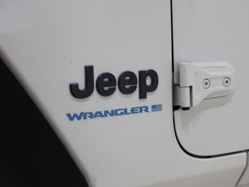 Used 2023 Jeep Wrangler Unlimited Rubicon 4xe w/ Safety Group AWD/4WD image 10