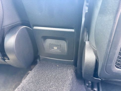 Used 2025 Mercedes-Benz CLA 250 4MATIC image 14