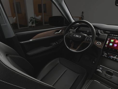 New 2025 Jeep Grand Cherokee Limited w/ Black Appearance Package image 20