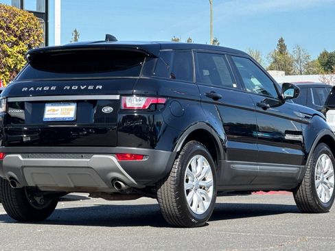 Used 2019 Land Rover Range Rover Evoque SE image 5