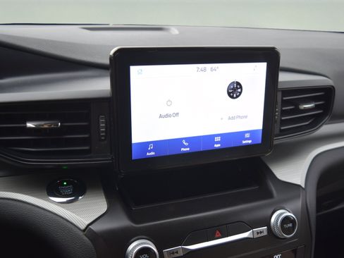 Certified 2020 Ford Explorer XLT w/ Class III Trailer Tow Package image 13