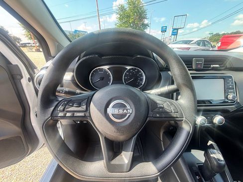 Used 2023 Nissan Versa S FWD image 38